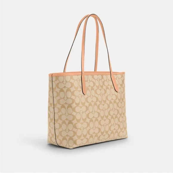 NWT！COACH CITY TOTE BAG IN SIGNATURE CANVAS（COACH 5696）fast shipping